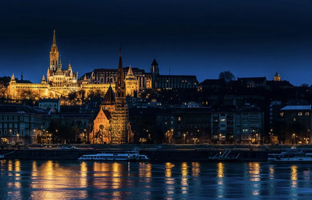 Fake travel agency website