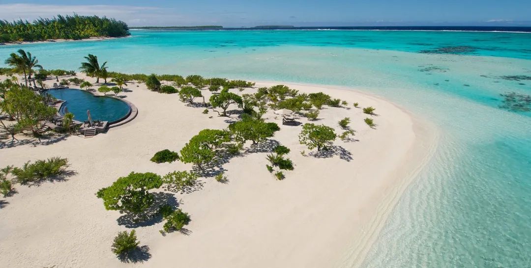 El Nido Resorts Miniloc Island beachfront